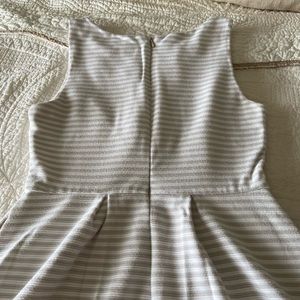 White and cream pretty dress with pockets